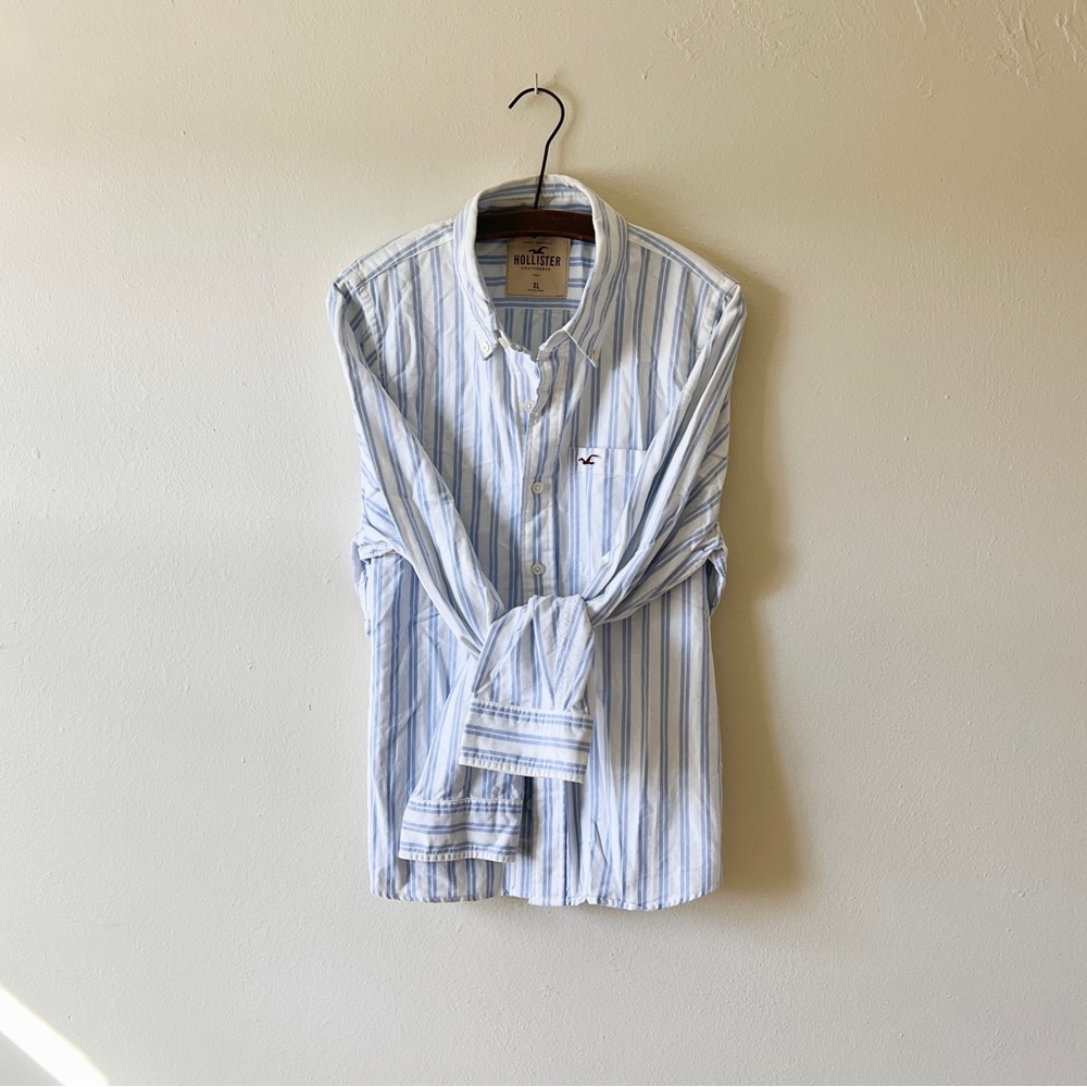 Hollister 100% Heavy Cotton Blue and White Stripes Long Sleeve Button Down XL